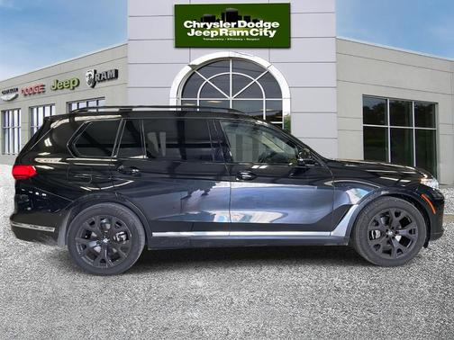 2022 BMW X7 xDrive40i