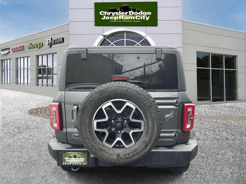 Gray Metallic 2024 Ford Bronco Outer Banks