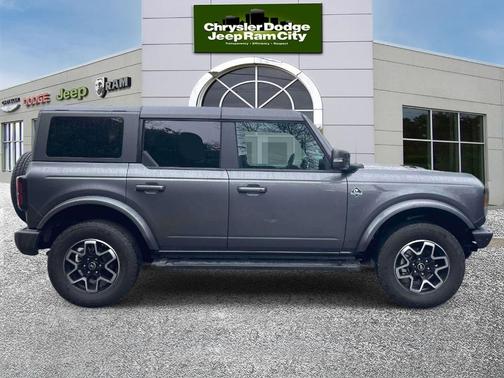 Gray Metallic 2024 Ford Bronco Outer Banks