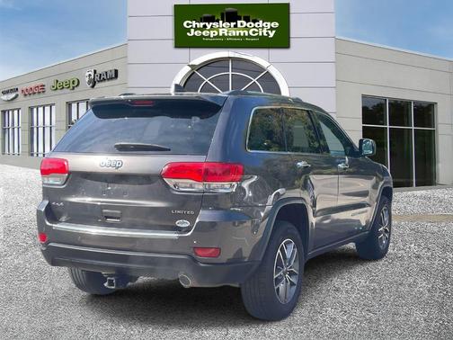 Granite Crystal Clearcoat Metallic 2019 Jeep Grand Cherokee Limited