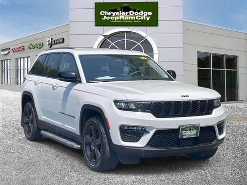 Bright White Clearcoat 2023 Jeep Grand Cherokee Limited