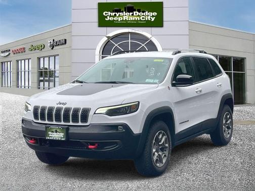 Bright White Clearcoat 2022 Jeep Cherokee Trailhawk