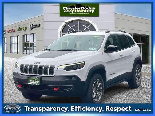 Bright White Clearcoat 2022 Jeep Cherokee Trailhawk