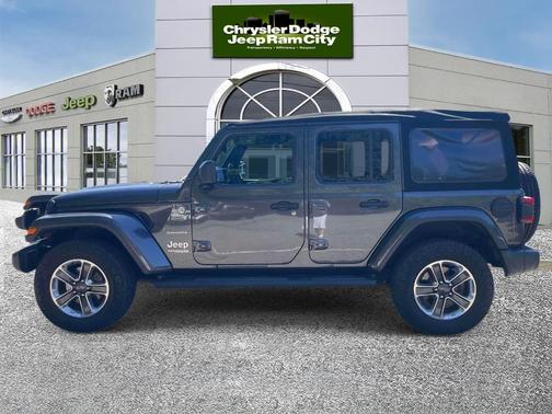 Granite Crystal Clearcoat Metallic 2021 Jeep Wrangler Unlimited Sahara