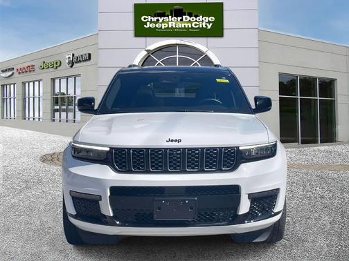Bright White Clearcoat 2024 Jeep Grand Cherokee L Summit