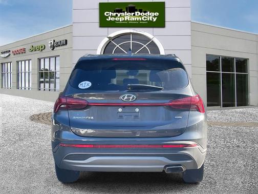 2022 Hyundai SANTA FE SE