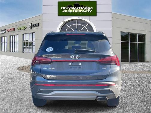 2022 Hyundai SANTA FE SE