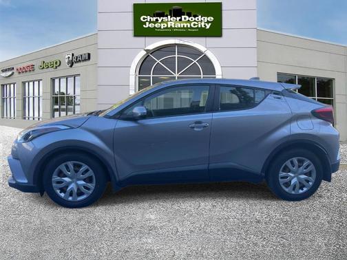 Silver Knockout Metallic 2019 Toyota C-HR XLE