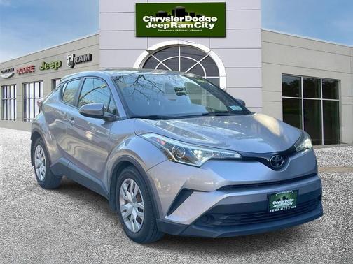 Silver Knockout Metallic 2019 Toyota C-HR XLE