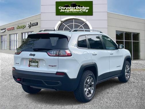 2022 Jeep Cherokee Trailhawk