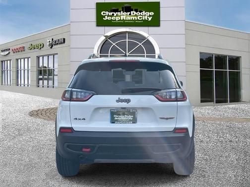 2022 Jeep Cherokee Trailhawk