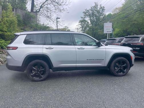 Silver Zynith 2023 Jeep Grand Cherokee L Laredo