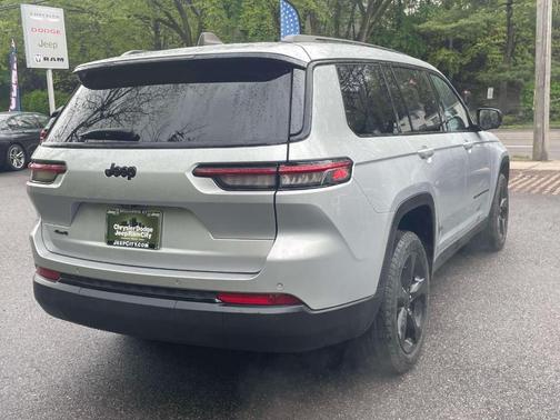 Silver Zynith 2023 Jeep Grand Cherokee L Laredo