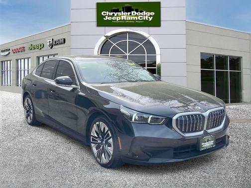 2025 BMW 530 i xDrive