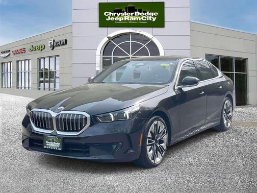 2025 BMW 530 i xDrive