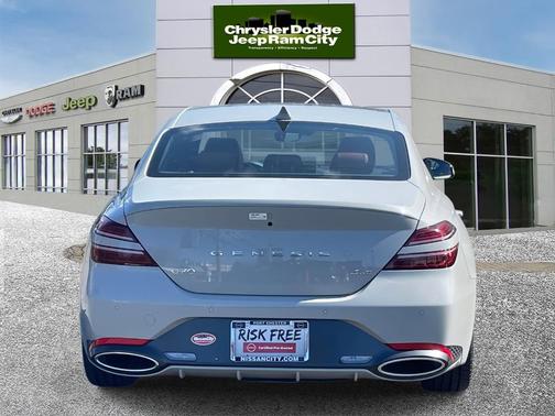 2024 Genesis G70 2.5T
