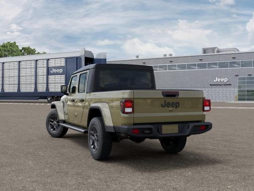 2026 Jeep Gladiator Sport