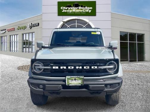 2022 Ford Bronco Outer Banks