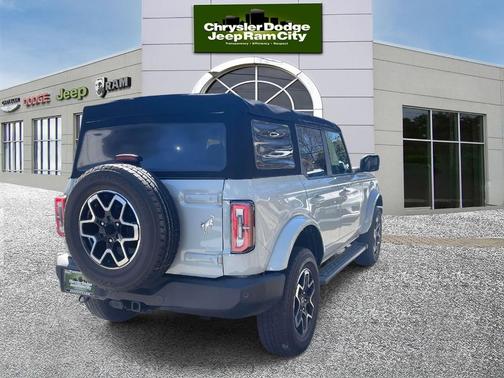 2022 Ford Bronco Outer Banks