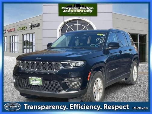 2023 Jeep Grand Cherokee Laredo