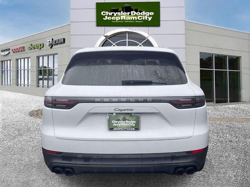 White 2023 Porsche Cayenne Platinum Edition