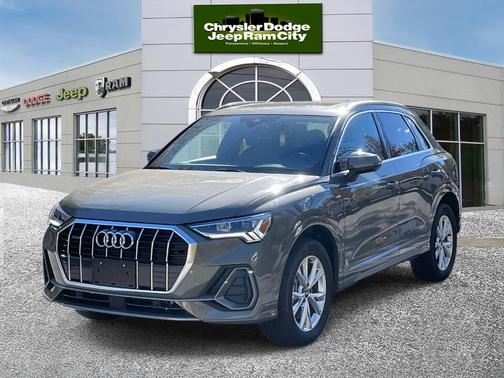 2025 Audi Q3 45 S line Premium