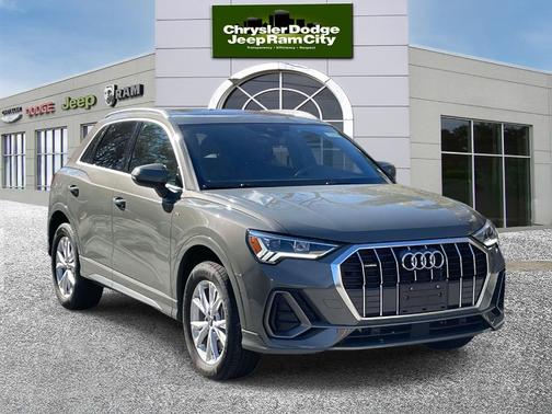 2025 Audi Q3 45 S line Premium