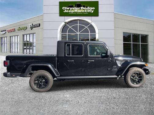 2023 Jeep Gladiator Sport
