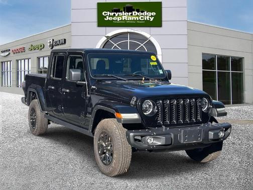 2023 Jeep Gladiator Sport