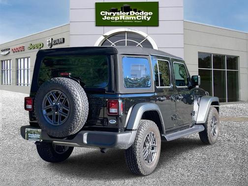 Black Clearcoat 2026 Jeep Wrangler Sport