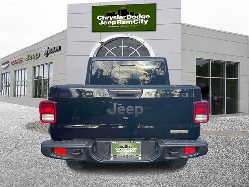 2023 Jeep Gladiator Sport