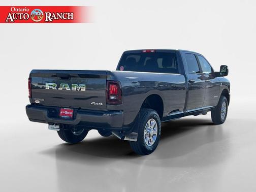 2025 RAM 3500 Big Horn Crew Cab 4x4 8' Box