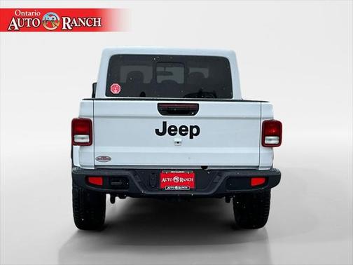 2025 Jeep Gladiator Nighthawk