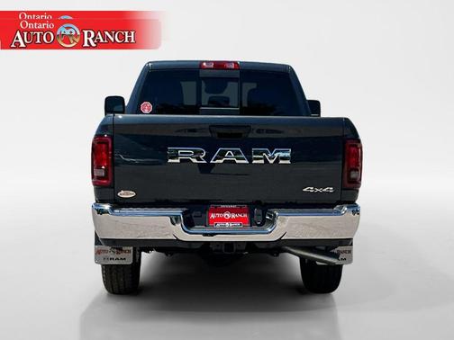 2025 RAM 2500 Tradesman Crew Cab 4x4 6'4' Box