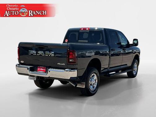 2025 RAM 2500 Tradesman Crew Cab 4x4 6'4' Box