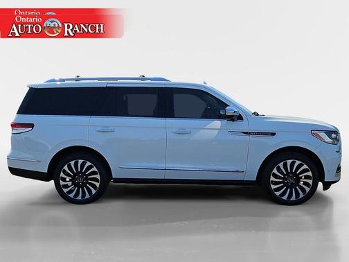 2022 Lincoln Navigator Black Label