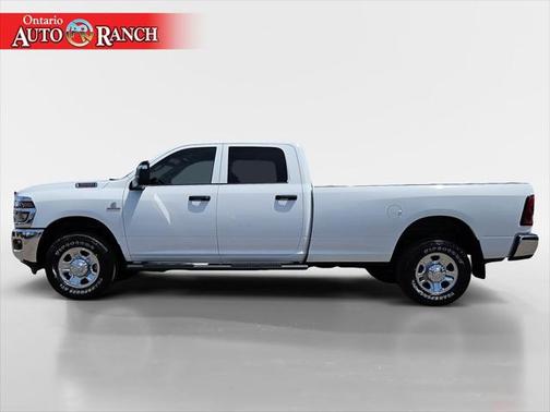 2025 RAM 3500 Tradesman Crew Cab 4x4 8' Box
