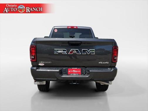 2025 RAM 3500 Big Horn Crew Cab 4x4 8' Box