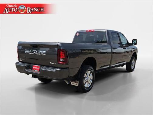 2025 RAM 3500 Big Horn Crew Cab 4x4 8' Box