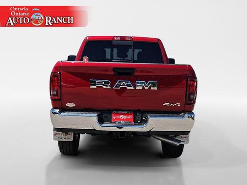 2025 RAM 2500 Tradesman Crew Cab 4x4 6'4' Box