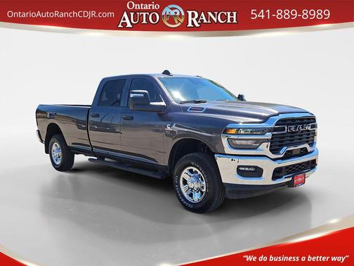 2025 RAM 2500 Tradesman Crew Cab 4x4 8' Box