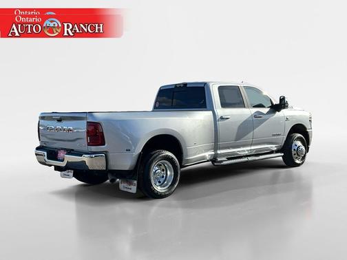 2026 RAM 3500 Laramie Crew Cab 4x4 8' Box