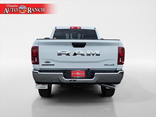 2025 RAM 3500 Big Horn Crew Cab 4x4 8' Box