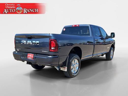 2025 RAM 3500 Big Horn Crew Cab 4x4 8' Box