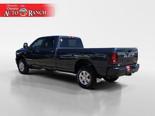 2025 RAM 3500 Big Horn Crew Cab 4x4 8' Box