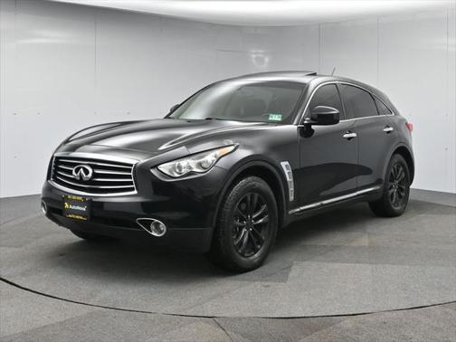2016 INFINITI QX70 Base
