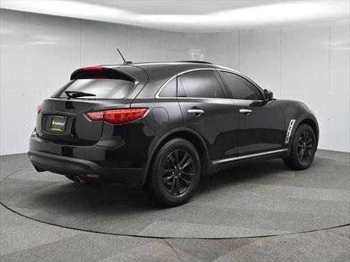 2016 INFINITI QX70 Base