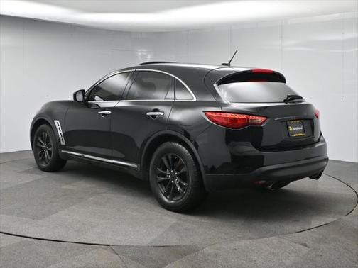 2016 INFINITI QX70 Base