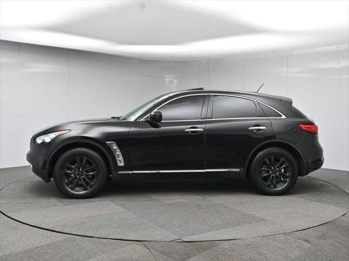 2016 INFINITI QX70 Base