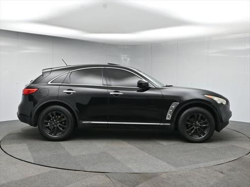 2016 INFINITI QX70 Base